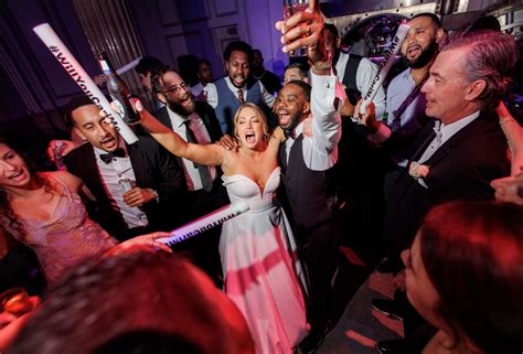 how to dance at a wedding with a partner - Five Keys to Savoring the Dance Floor Experience